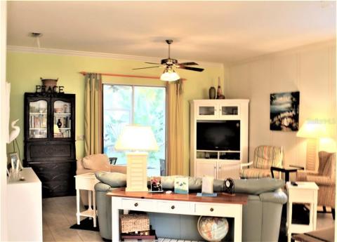 Large Comfortable living room